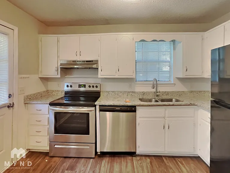 5845 Cheryl Dr — Photo 4