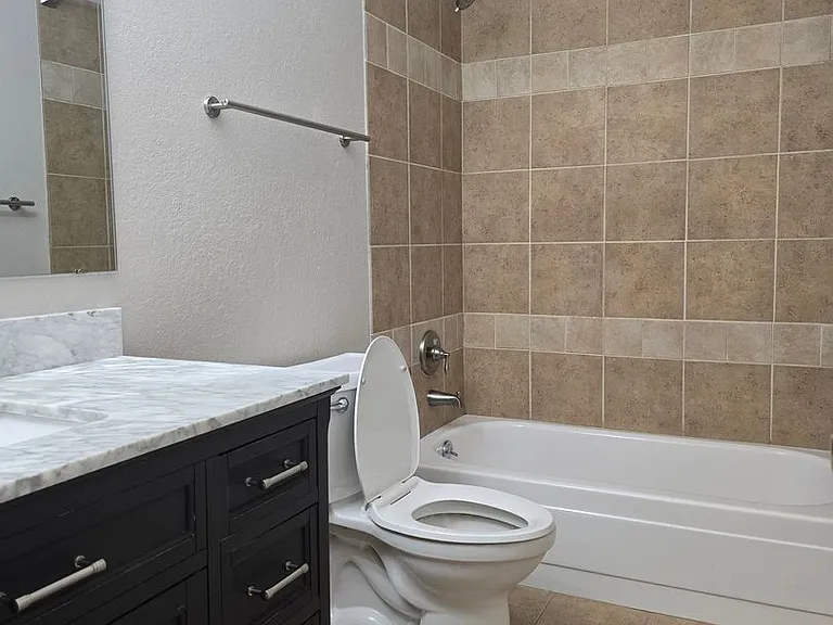 1033 W 112th Ave #A — Photo 15