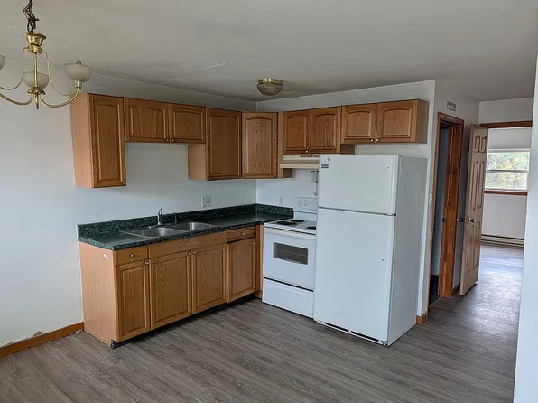 15 Grant St, Dennison, OH 44621