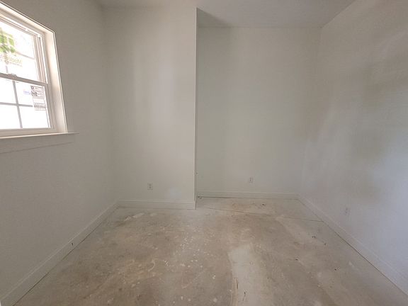 4th image of 106-10 Yardley Ct