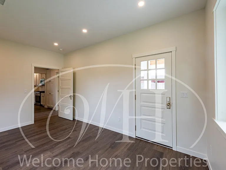 1335 Monroe St — Photo 15