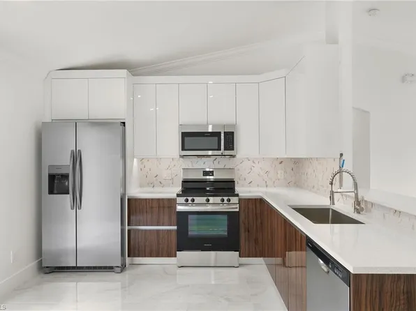 3821 10th AVE NE, NAPLES, FL 34120