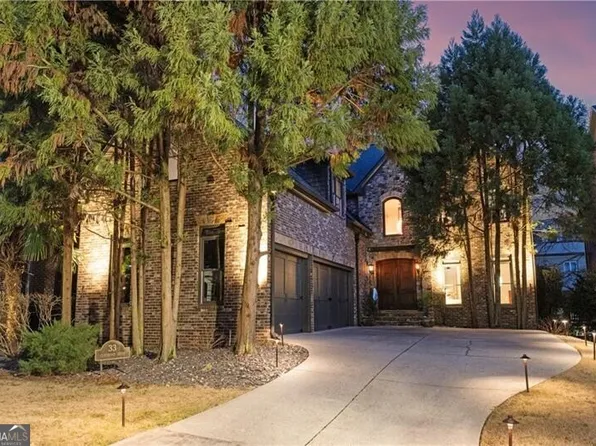 33 Cliftwood Dr, Sandy Springs, GA 30328