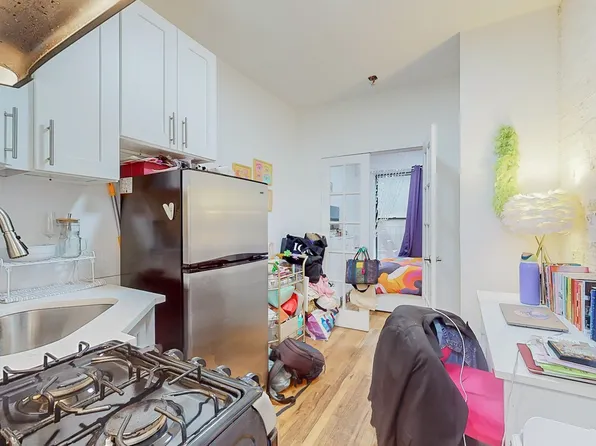 121 East 97th Street image 3 of 9