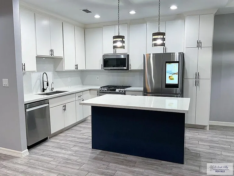 9649 Lake Concordia Ct — Photo 4