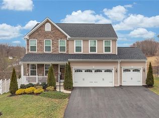 1045 Oakbrooke Dr, Canonsburg, PA 15317