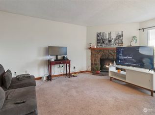 3233 NE 12th St APT 311, Renton, WA