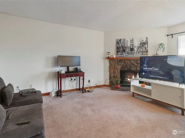 3233 NE 12th Street #311, Renton, WA 98056