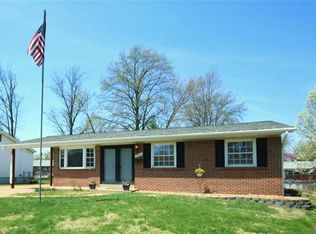 1395 Willowbrook Dr, Florissant, MO 63033