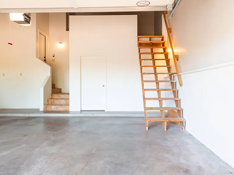 1135 Rodeo Rd — Photo 15