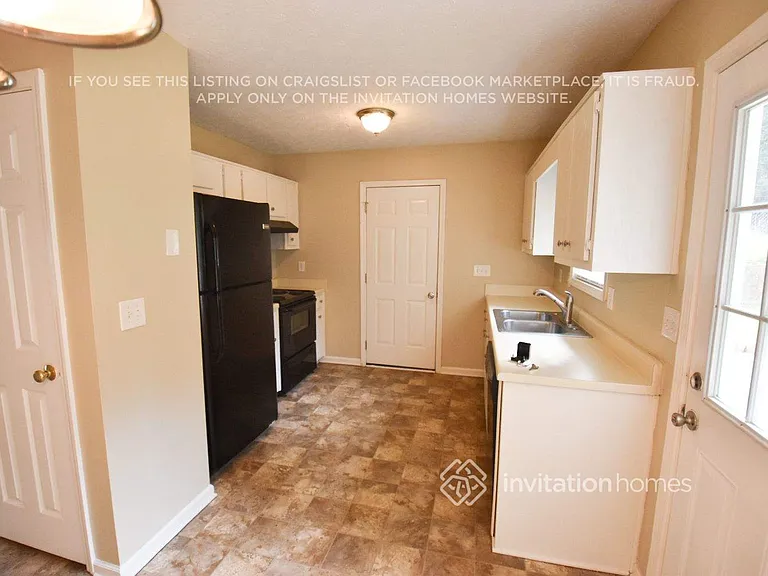 2709 Glendale Dr — Photo 3