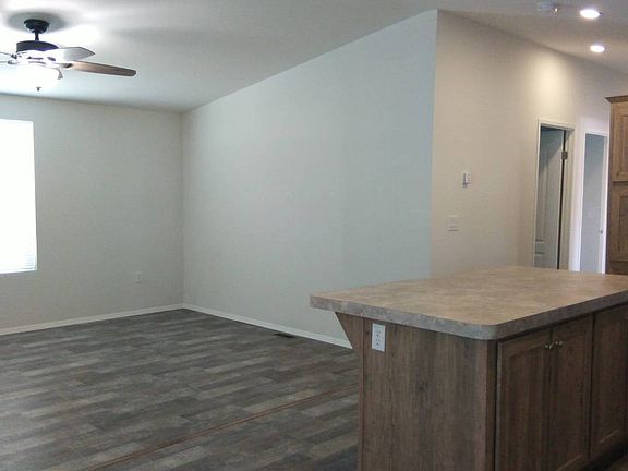 4th image of 2950 Iris Ave Space 91