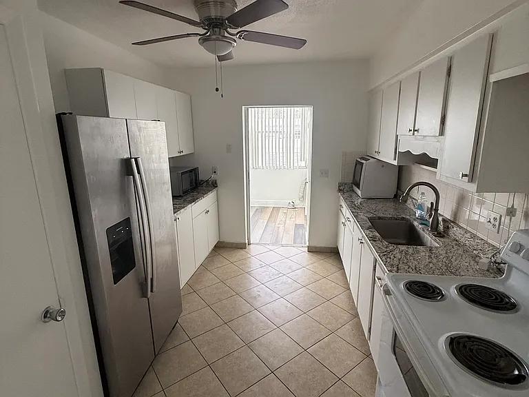 5150 10th Ave N #303 — Photo 2