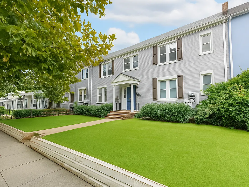 1613 F St NE -- unit 2 is the lower right unit.