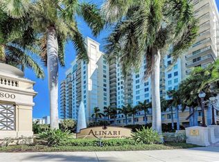 800 N Tamiami Trl Unit 205, Sarasota, FL 34236