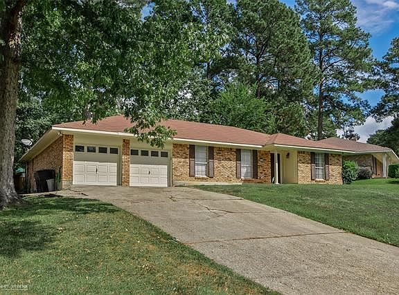 2nd image of 2034 S Kirkwood Dr