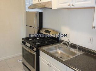 91 Pine St APT 2, Waltham, MA 02453