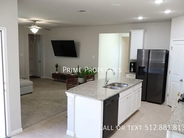 11500 Maple Leaf Way — Photo 10