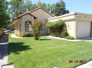 11628 Locust Ln, Apple Valley, CA 92308