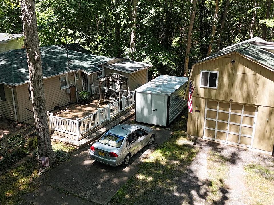 1st image of 11821 Mandy Ln