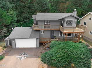 2405 NW Parker Ave, Waldport, OR 97394