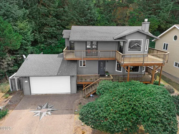 2405 NW Parker Ave, Waldport, OR 97394