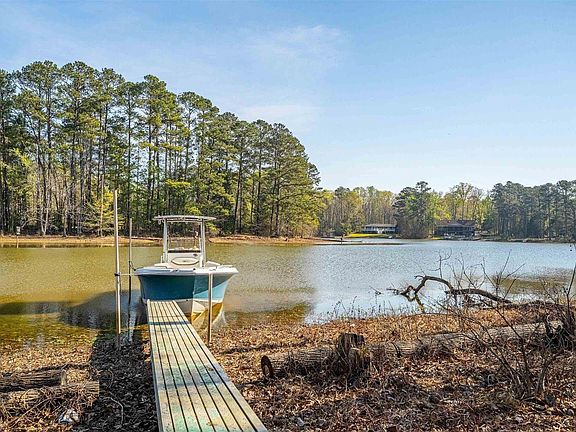 3rd image of 649 Sandbar Rd