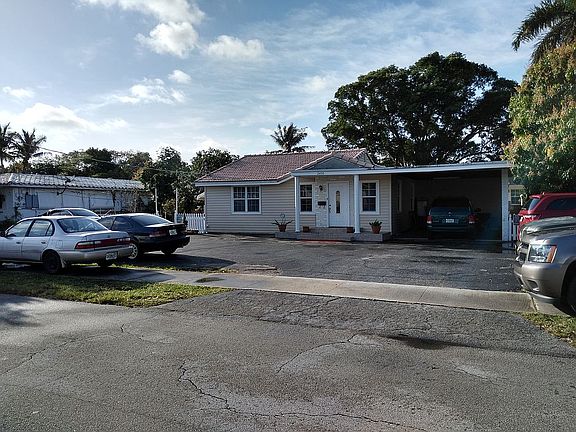 4th image of 2450 Garfield St
