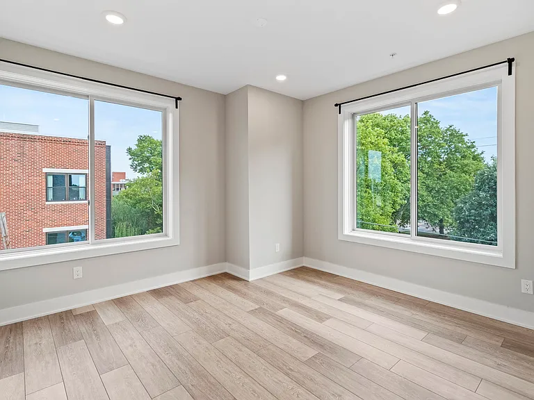 2637 W Jefferson St #407 — Photo 18