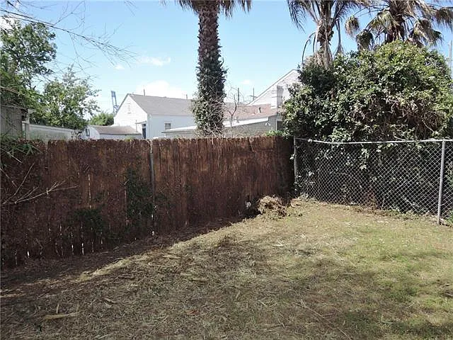 5220 Annunciation St — Photo 19