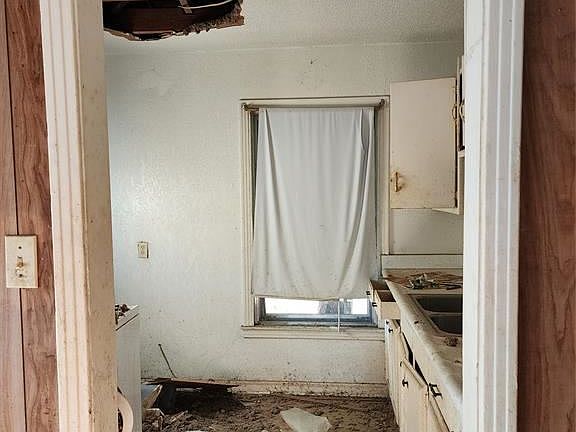 2nd image of 1713 10th St