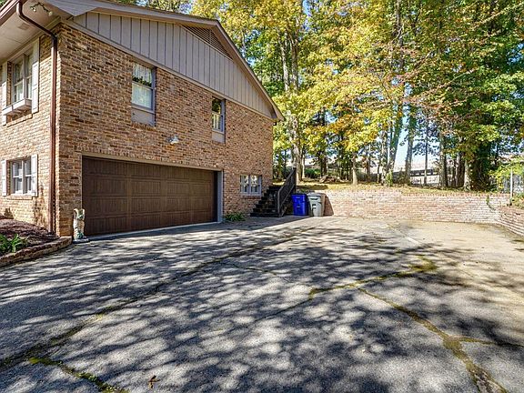 5th image of 3535 Edgewood Cir NW