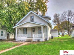 1031 E 10th St, Fremont, NE 68025