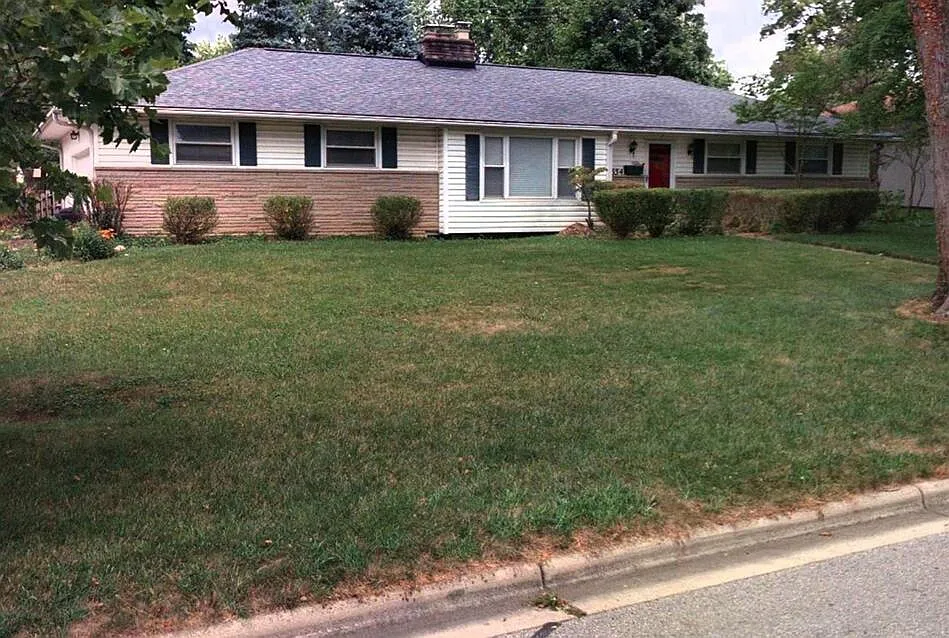 2554 Johnston Rd photo 1