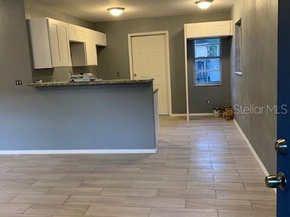 tampa-florida-45108993 picture