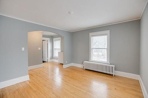 3rd image of 1658 Dayton Ave