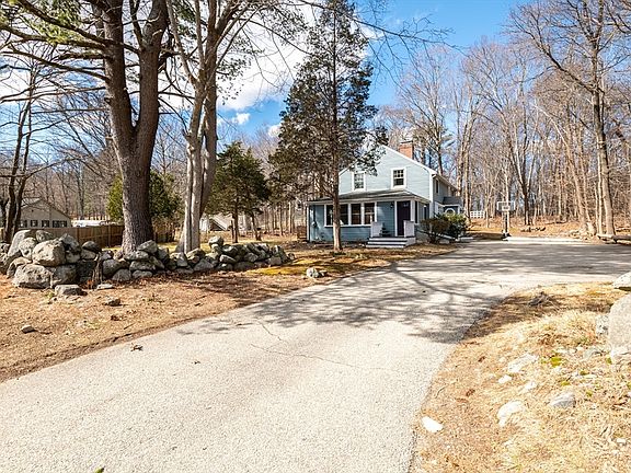 3rd image of 133 Topsfield Rd