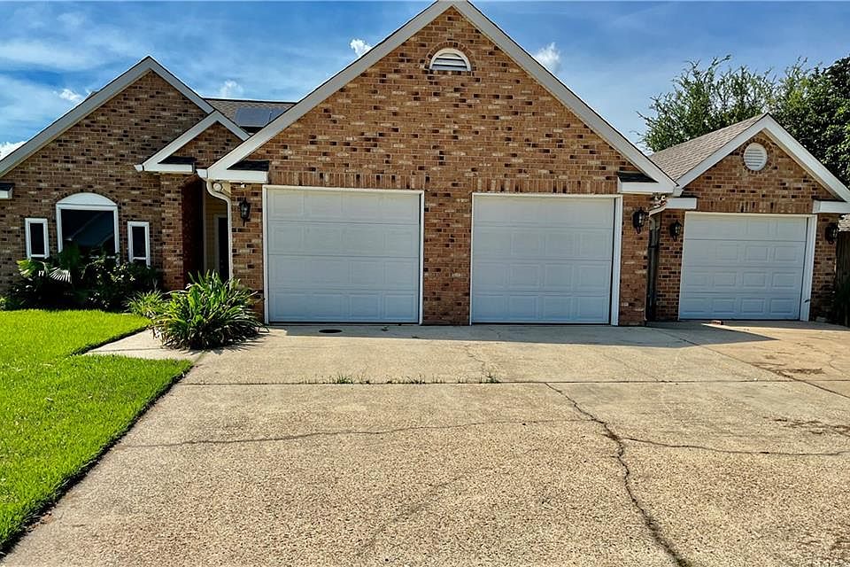 1st image of 40 Shearwater Dr