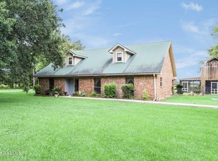 1052 Lady Of The Lake Rd, Saint Martinville, LA 70582