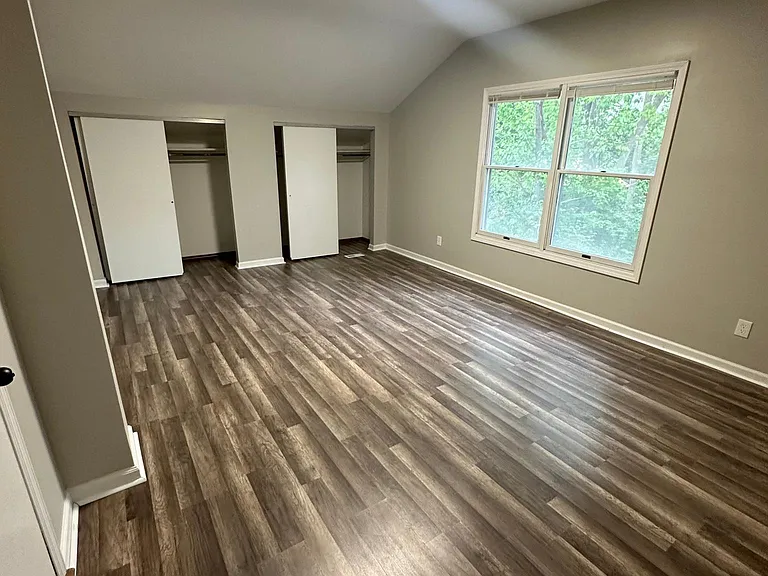 7254 Lindell Blvd — Photo 16