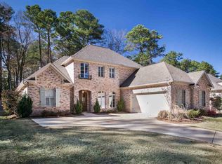 4025 Pinewood Dr, Jackson, MS 39211