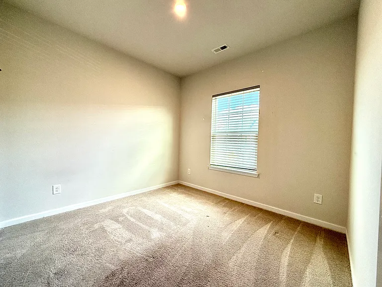 5044 Patton Dr — Photo 12