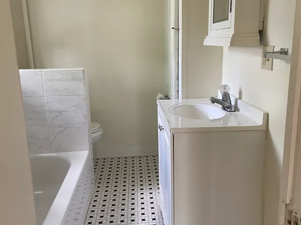56 Kinderhook St #2, Chatham, NY 12037