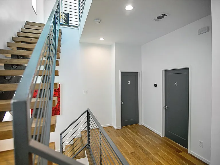 511 Memorial Heights Dr — Photo 26