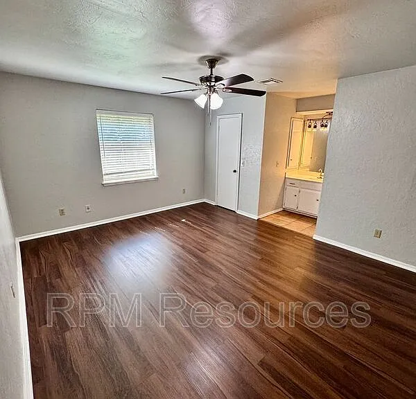 1420 NE 1st St — Photo 18
