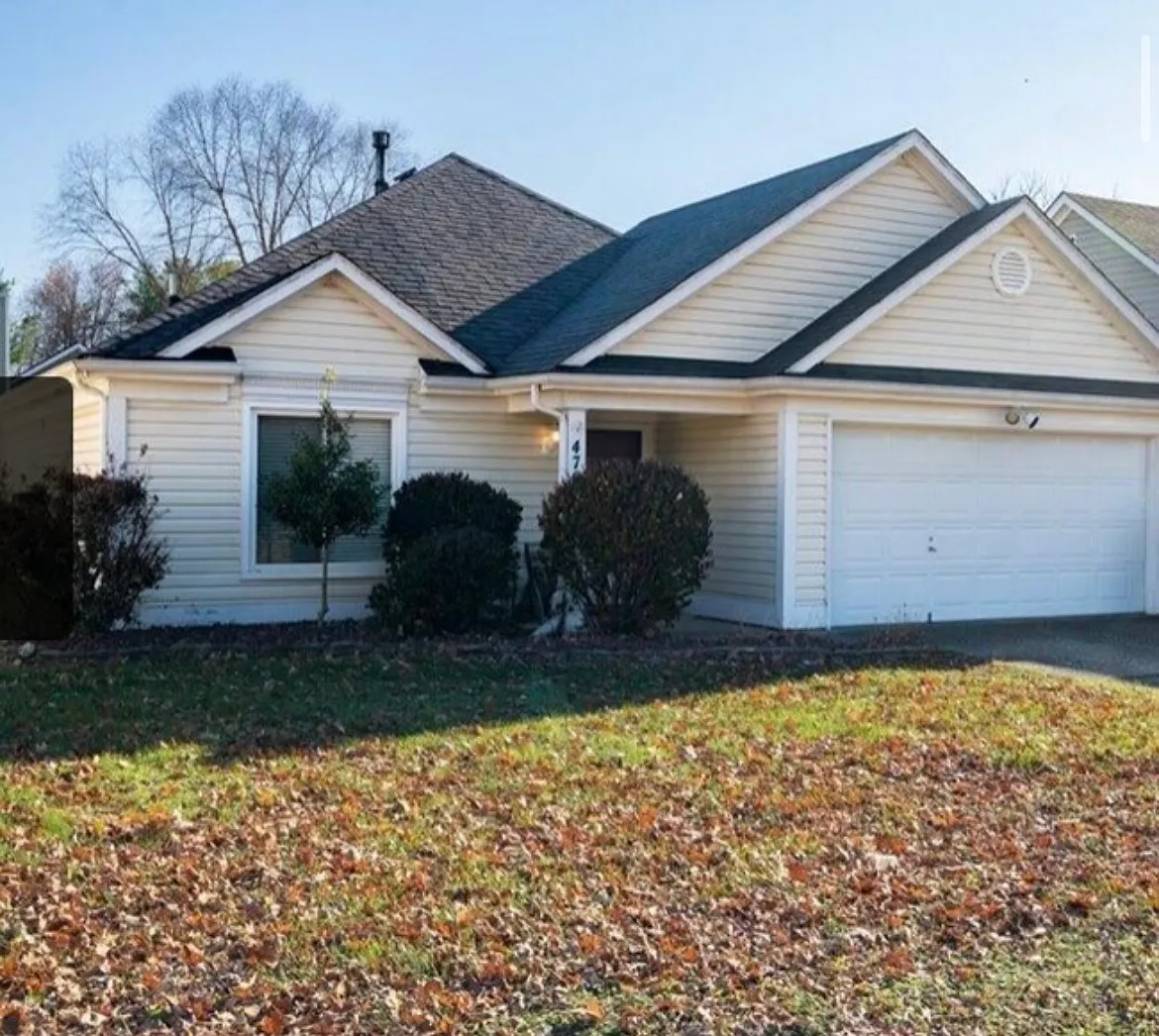 2 bed, 1033 sqft, $1,975 — Photo 1