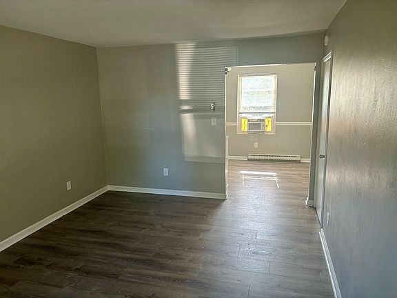 2nd image of 337 Cedar Ave