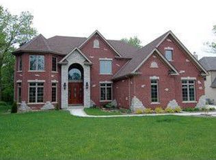 655 Buena Vista Dr, Glen Ellyn, IL 60137