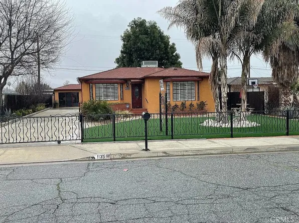 1135 E Morton Pl, Hemet, CA 92543