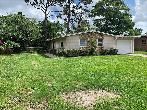 2nd image of 3499 Seagrape Dr